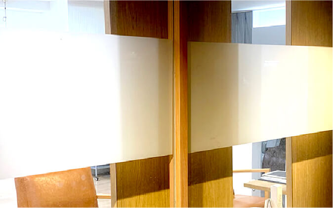 文字ステッカー×外貼り